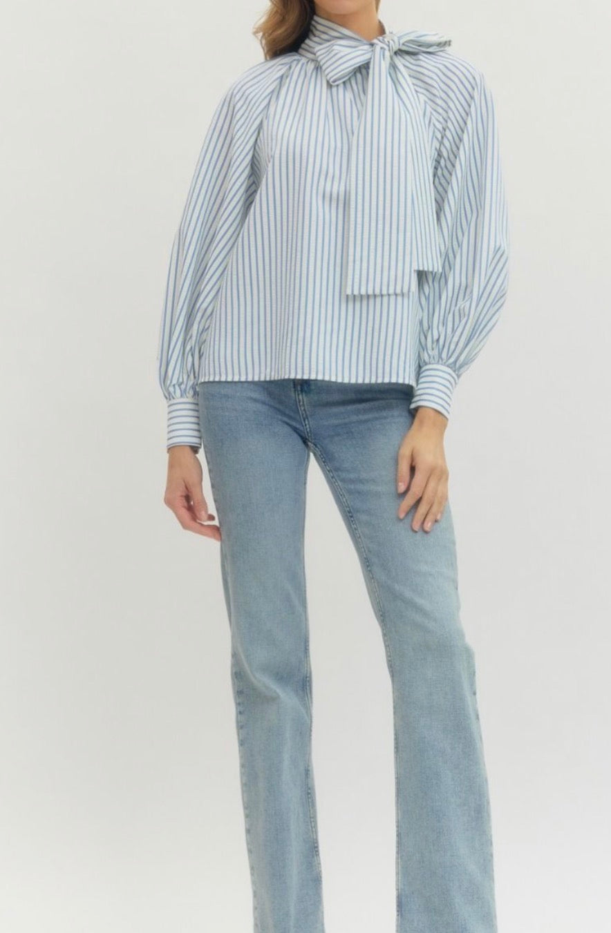 Long sleeve top with bow detail