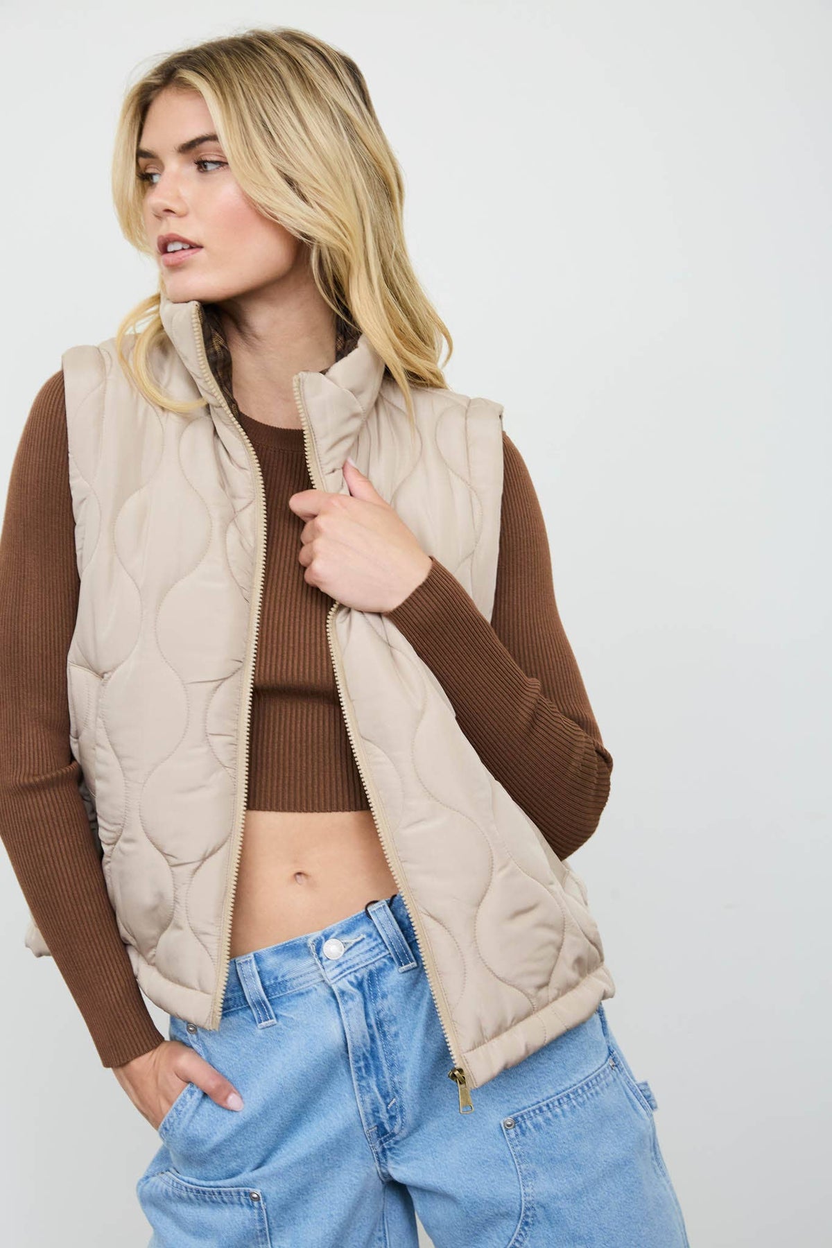 Plaid collar detail vest