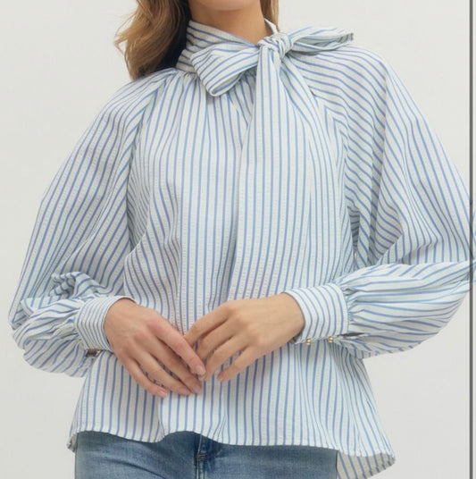 Long sleeve top with bow detail